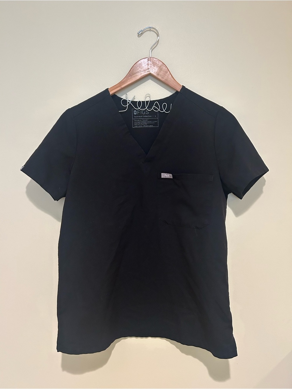 Figs Women’s Technical Collection Black Short Sleeve V-Neck Scrub Top Size S